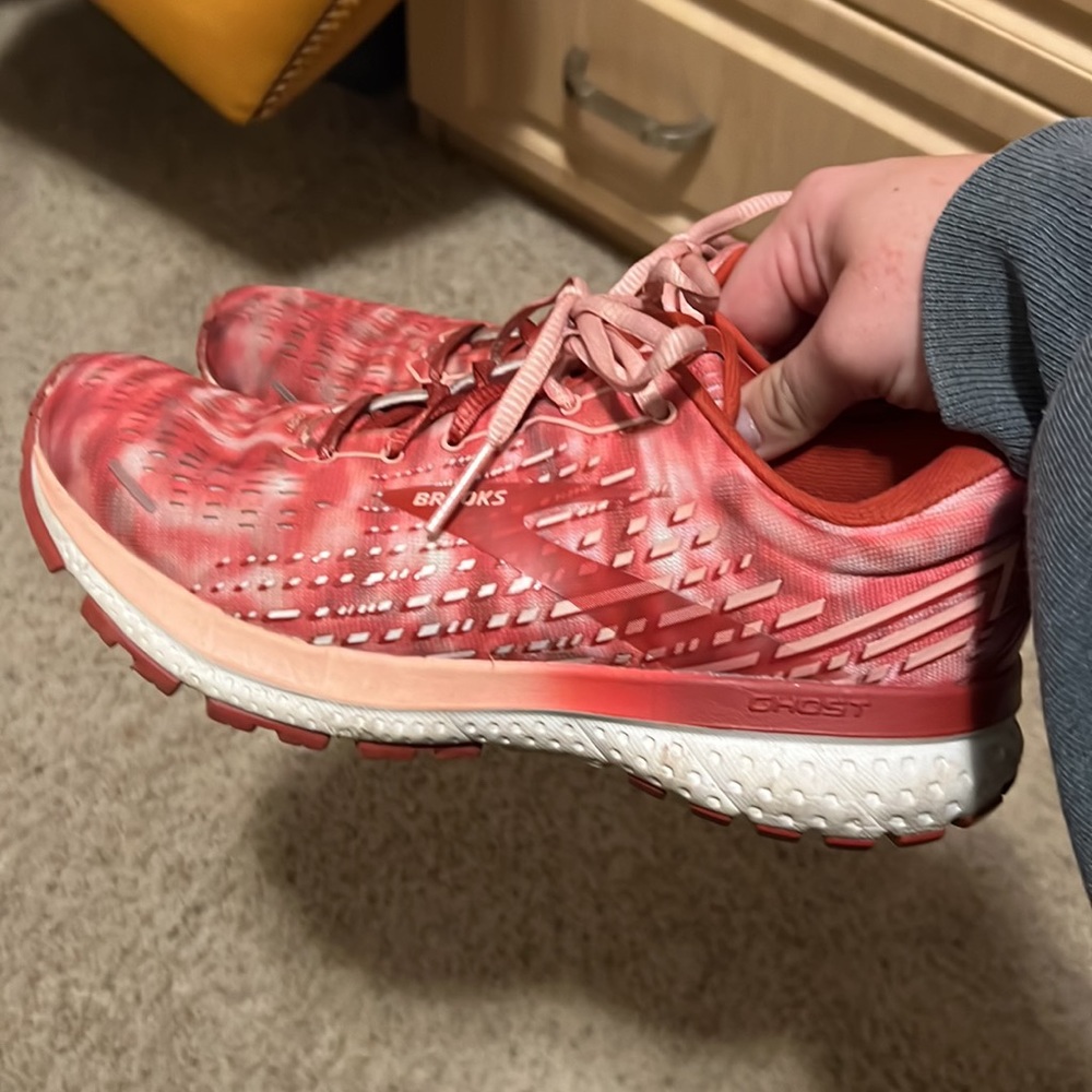 Brooks Ghost size 7.5